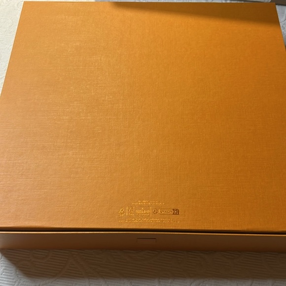 Louis Vuitton Signature  Box inside a LV shipping box with tissue and ribbon. - Picture 17 of 17
